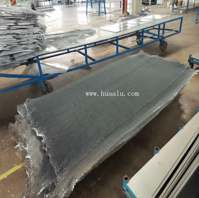 honeycomb-core-board-factory
